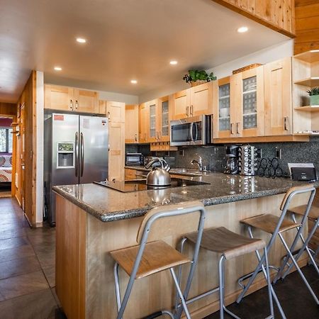 Updated 5 Bedroom 3 Bathroom Townhome Slopeside At 1849 Condos 671 Sleeps 10 Mammoth Lakes Eksteriør billede